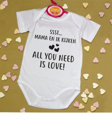 Sst mama en ik kijken all you need is love ma